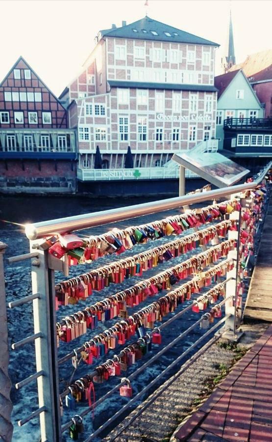 Luneburg Wasserviertel Buitenkant foto